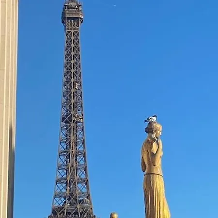 Charming - Eiffel Tower * Parigi